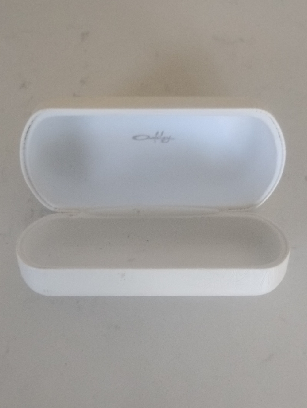 Oakley White Hard Shell Eyeglass Case